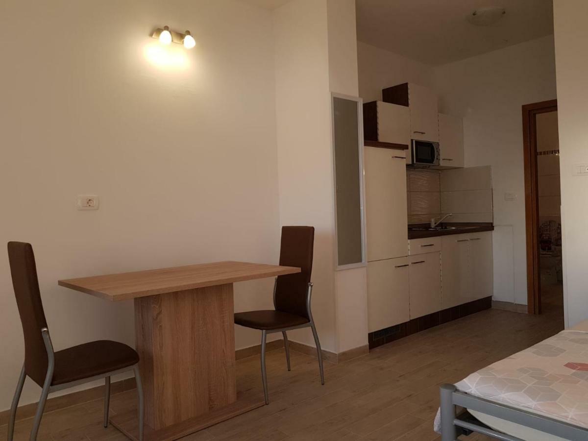 Studio Apartment Matija Podstrana Buitenkant foto