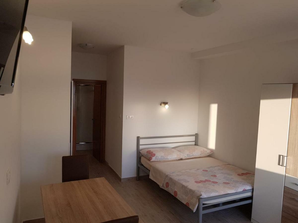 Studio Apartment Matija Podstrana Buitenkant foto